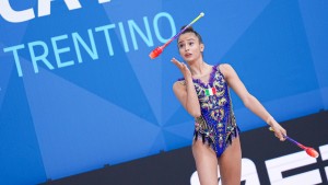 sella viola clavette ph simone ferraro sfa00992 copia